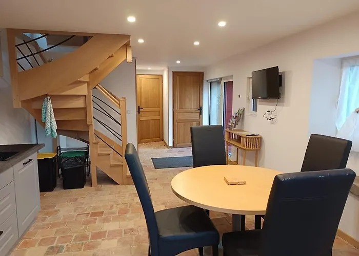 Aux Murmures Des Pierres *