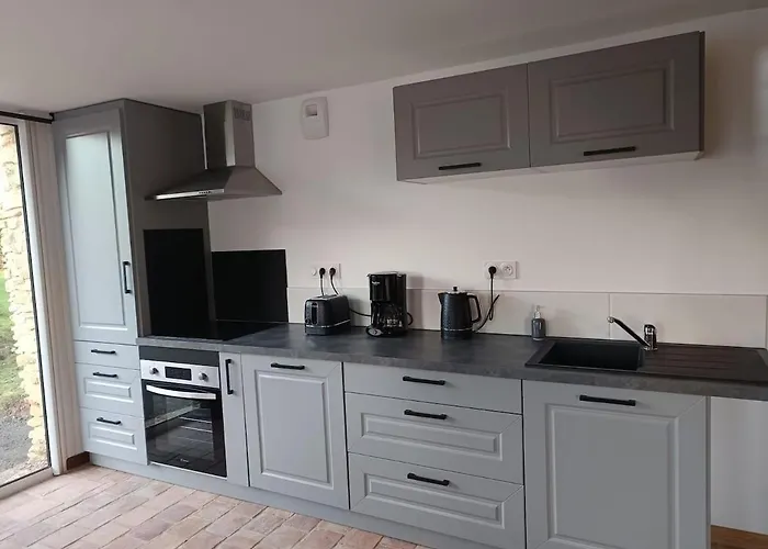 Holiday home Aux Murmures Des Pierres *