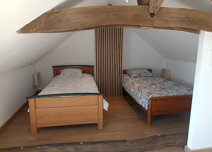 Holiday home Aux Murmures Des Pierres Durtal